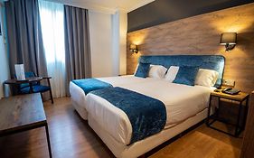 Hotel Familia Conde